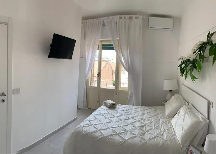 Maison Floria Locazione Turistica Гостевой дом 3*